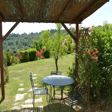 Cozy Tuscan Countryside Escape Apartmán